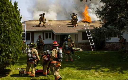 10 fire safety tips to help keep you and your kids alive and safe